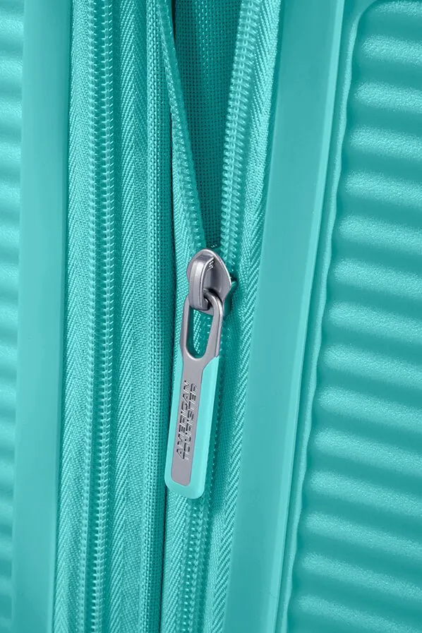 American Tourister Soundbox 67cm Medium Spinner-Expandable | Poolside Blue