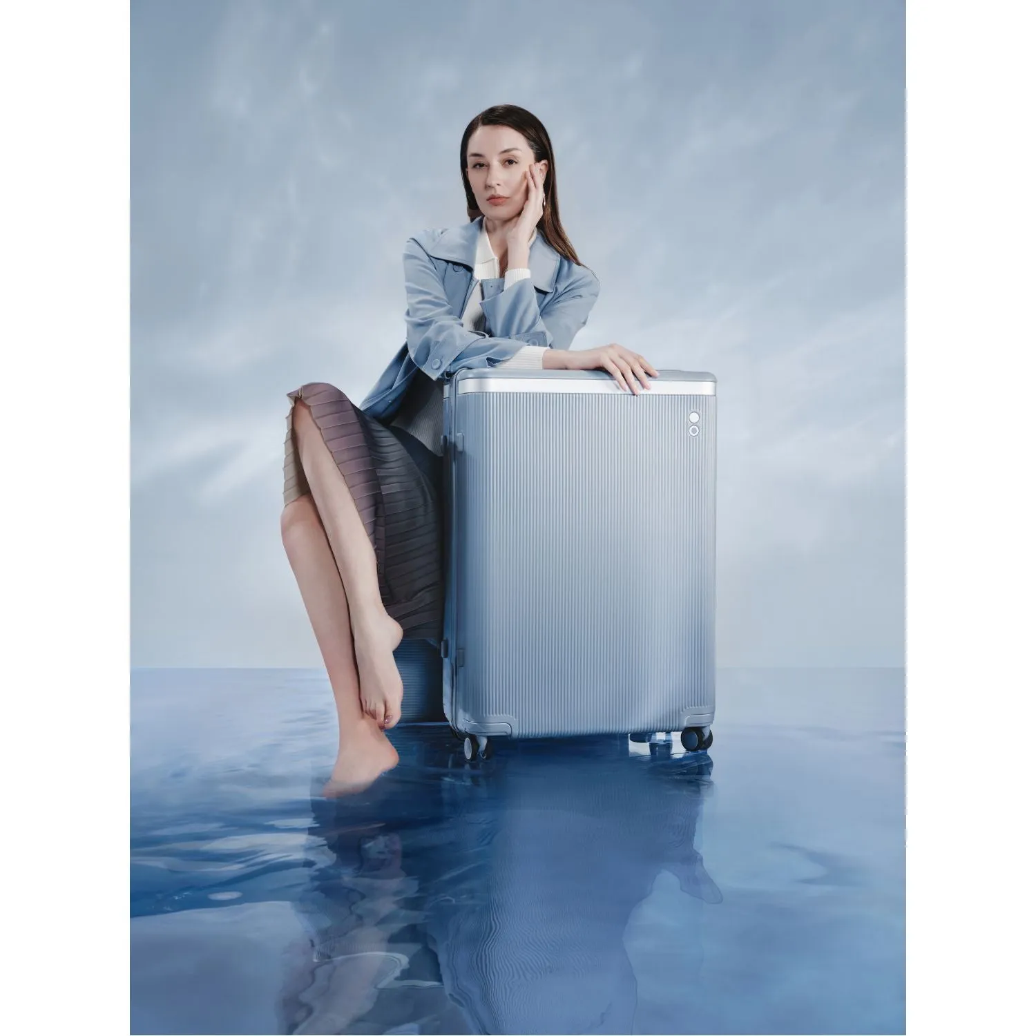 Echolac Dynasty V2 24" Medium Luggage
