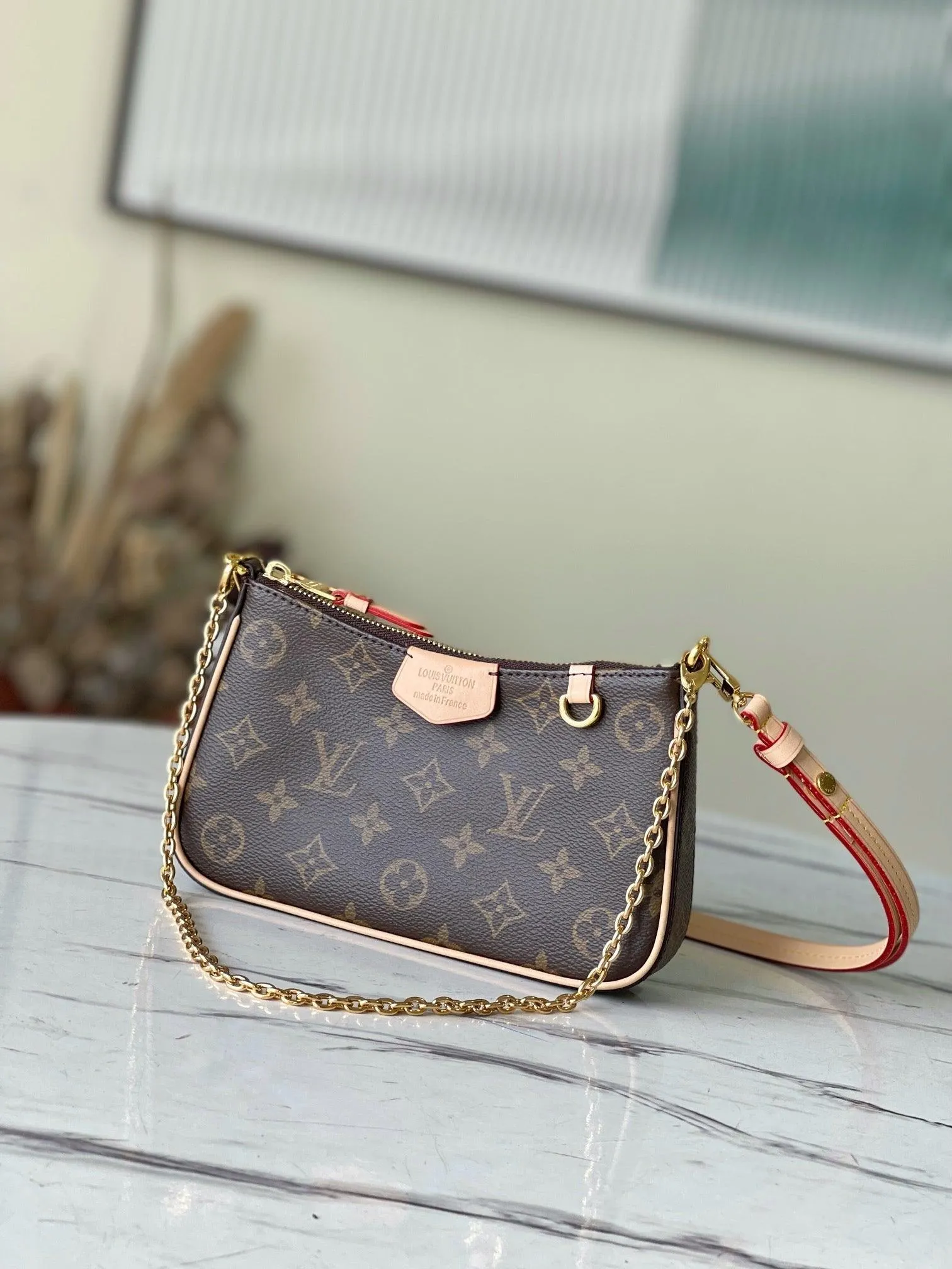 LuVi EASY POUCH ON STRAP M80349